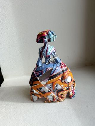 Figura decorativa graffiti multicolor