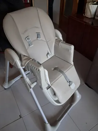 Trona plegable regulable en altura