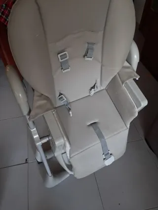 Trona plegable regulable en altura