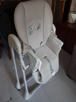 Trona plegable regulable en altura