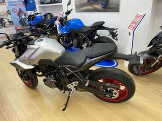 Suzuki GSX-8S Plata