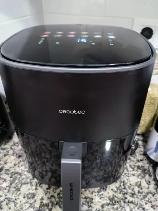 Cecotec Freidora Aire 6.5L + accesorios Impecable