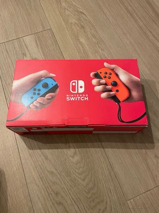 Nintendo Switch con caja y accesorios