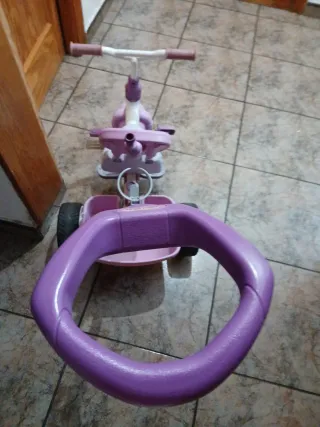 Triciclo infantil Little Tikes