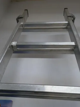 Escalera extensible 2.5m + 2.5m