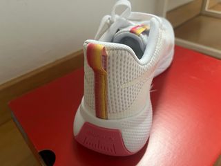 Zapatillas Reebok Mujer Blancas y Rosas Nuevas