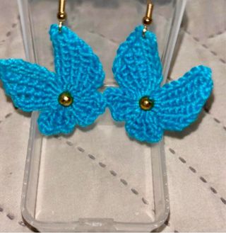 Orecchini farfalla uncinetto azzurro e oro