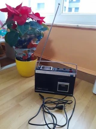 Radio Cassette Sanyo AM/FM Auto Stop System