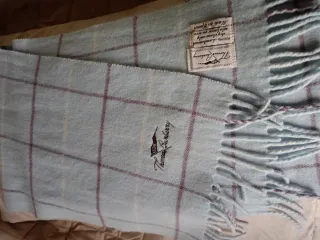 Bufanda Burberry Azul y Morado