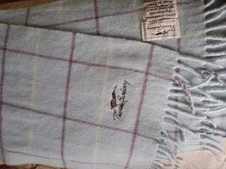 Bufanda Burberry Azul y Morado