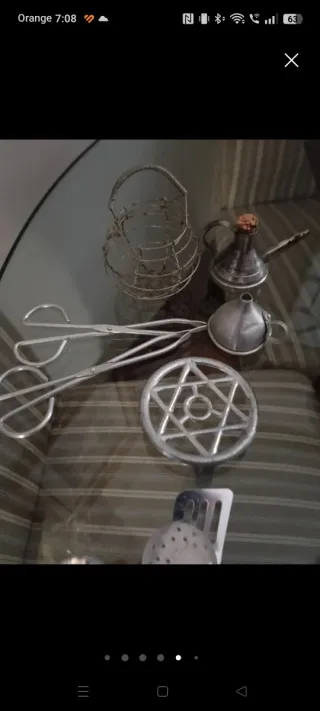 Varios utensilios cocina  y Miniaturas de juguete.