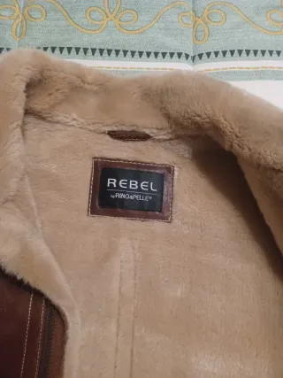 Cazadora de cuero marrón con forro