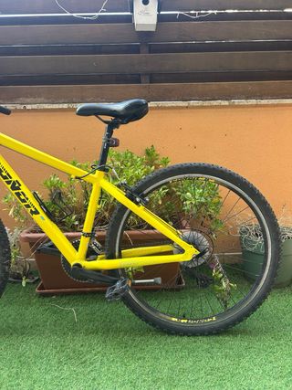 Bicicleta MTB Talla XS Amarilla 21 velocidades