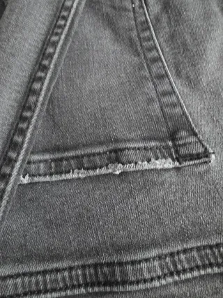 Vaqueros Zara grises rotos talla S