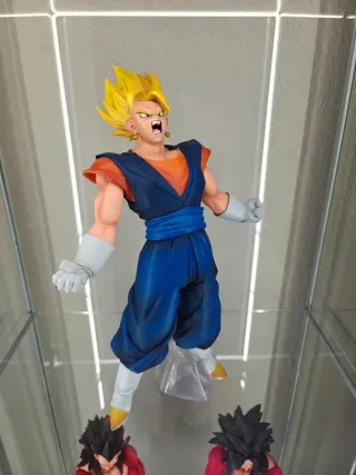 Figura de Vegetto Ichibankuji. Como nuevo.