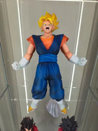 Figura de Vegetto Ichibankuji. Como nuevo.