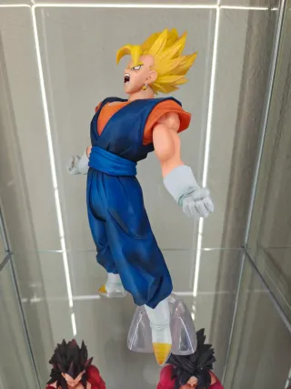 Figura de Vegetto Ichibankuji. Como nuevo.
