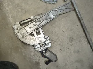 Elevalunas Nissan Micra