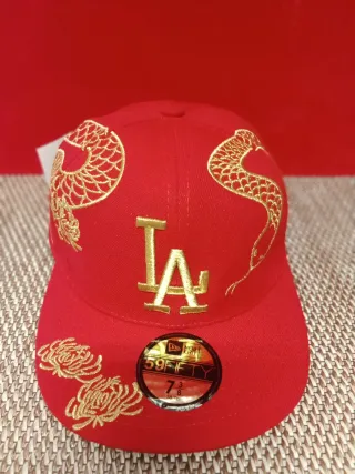 Gorra New Era 59Fifty LA Bordada Roja Dorada 7.3/8