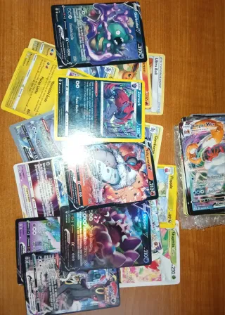 90 Cartas Pokémon V, VMAX y VSTAR