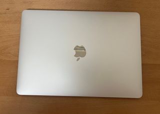 MacBook Air 13” – i5 /8 GB RAM /128 GB SSD