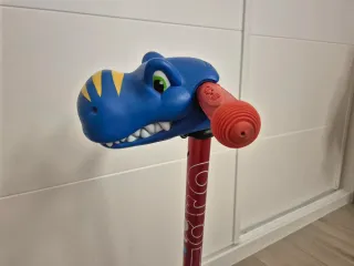 Patinete Maxi Micro Rojo Dinosaurio