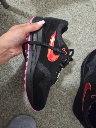 Zapatillas Nike Negras y Rosas