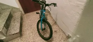 Bicicleta infantil azul