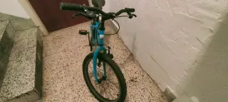 Bicicleta infantil azul