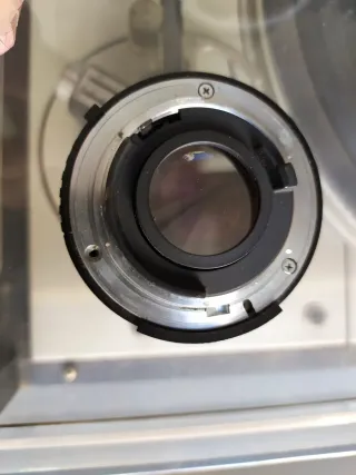 Nikon fe2 negra con defecto en cortinilla.