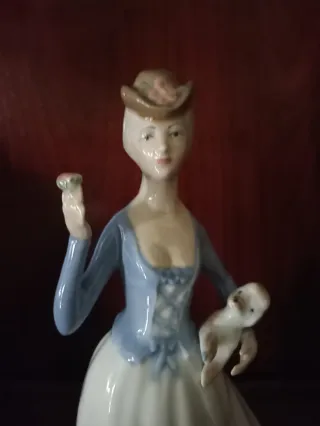 Figura porcelana Mestre 30 CMS altura.