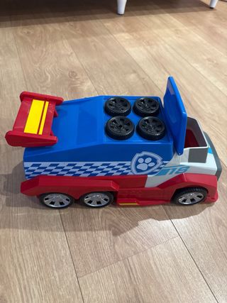 Camión Patrulla Canina