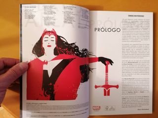 COLECCIÓN 100% MARVEL LA BRUJA ESCARLATA 1