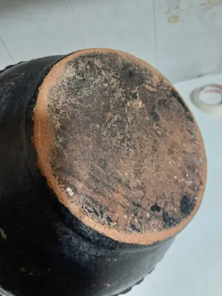 Bonita vasija antigua de barro