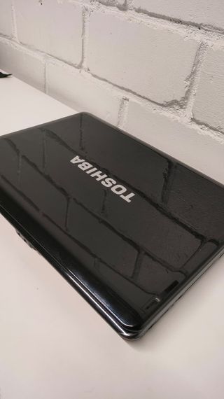 TOSHIBA SATELLITE A300-27X (Despiece)