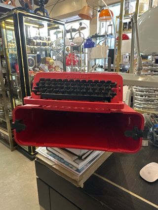 Máquina de escribir Olivetti Valentine Roja