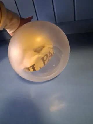 Jarrón de cristal transparente