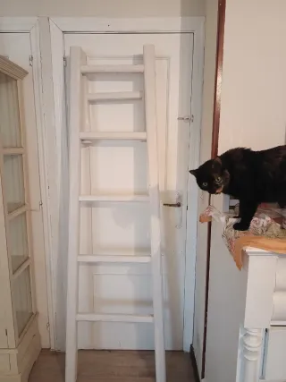 Escalera decorativa madera blanca estilo provenzal