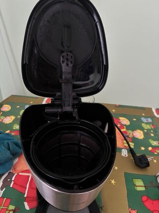 Cafetera Eléctrica Negra y Plateada