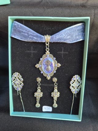 Conjunto baturra artesanal morado azulado
