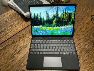 Microsoft Surface Pro 9 256GB 8GB RAM