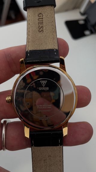 Reloj Guess Hombre/León/Dorado Correa Piel Negra44