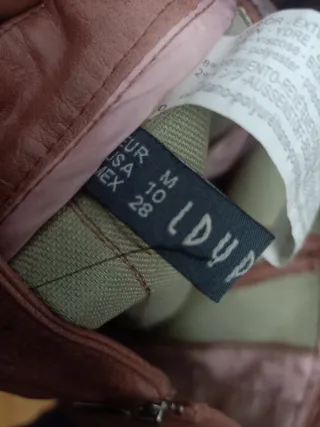 Falda rosa efecto piel