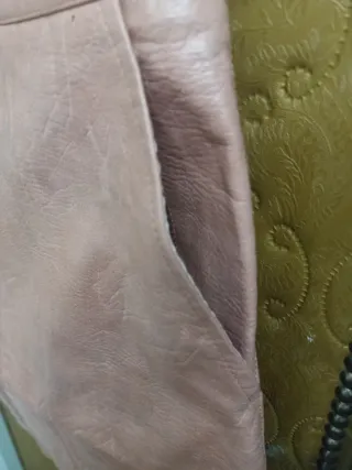 Falda rosa efecto piel