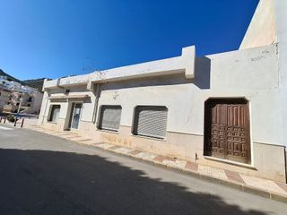 Chalet en venta en Carboneras