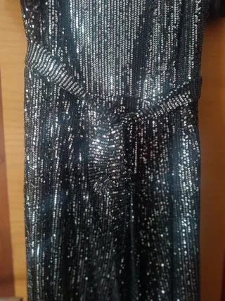Mono lentejuelas negro y plata. Talla XL.