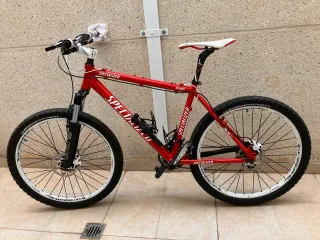 Bicicleta de Montaña Specialized Roja