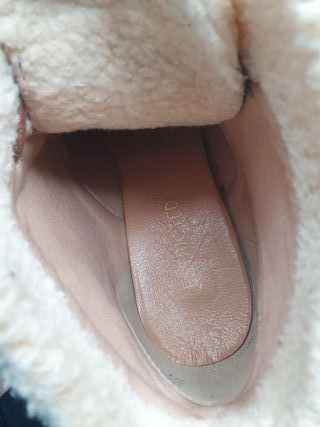 Botines marrones de tacón con borreguito talla 38.