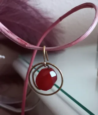 Conjunto bisutería oro y rojo