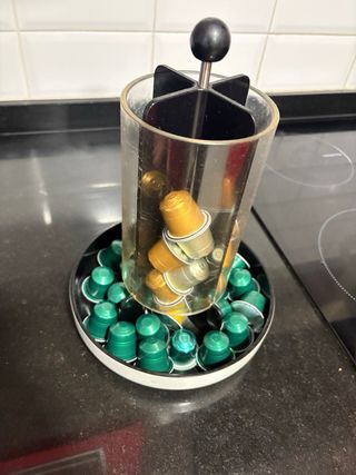 Cafetera Nespresso con espumador